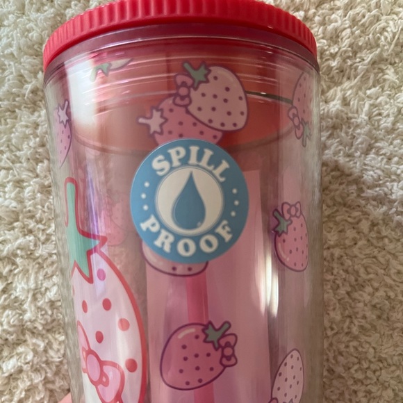 Hello Kitty Strawberry 🍓 water bottle. - Picture 4 of 4